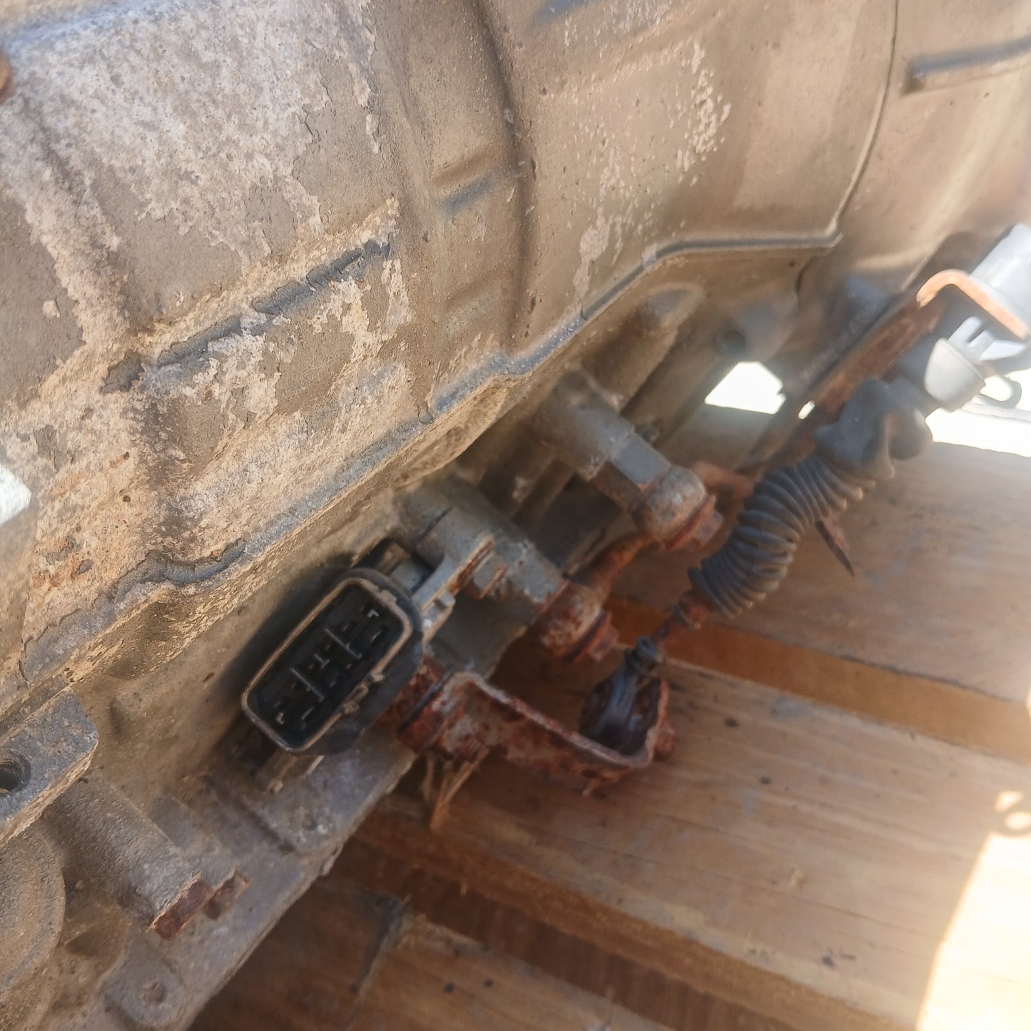 Caja Suzuki Gran Vitara 2.7L 6 cilindros