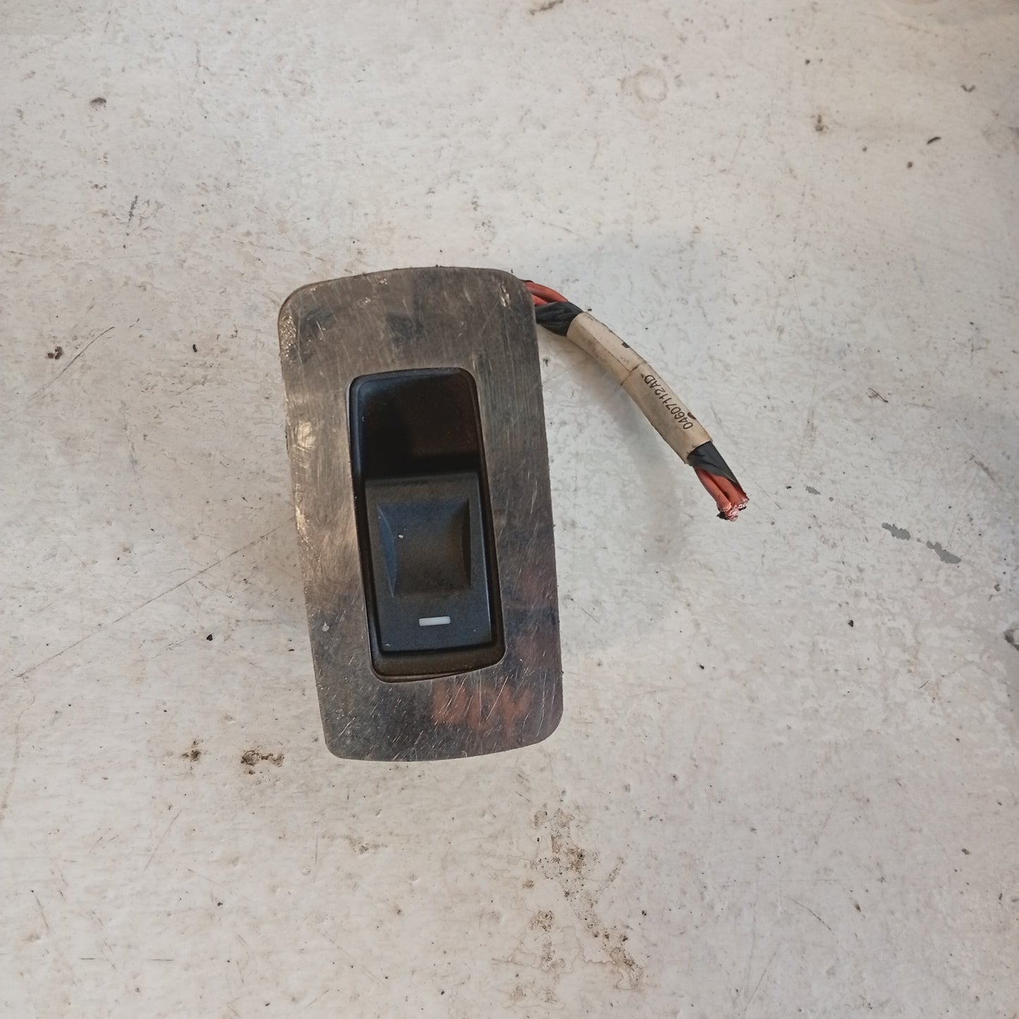 Mando Eleva Vidrio Dodge Charger 2007
