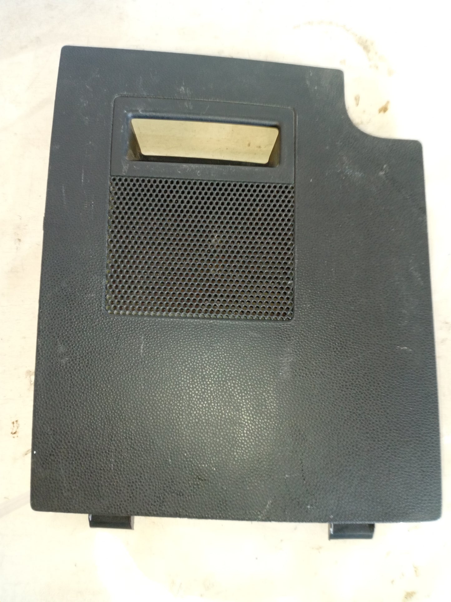 Tapa Corneta Trasero Mazda5 2006 2010