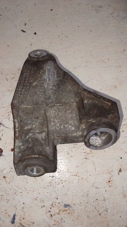 Base Superior Alternador Chevrolet Aveo