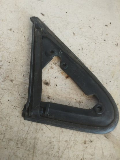 Tapa Triangulo Exterior Retrovisor Nissan Sentra B14