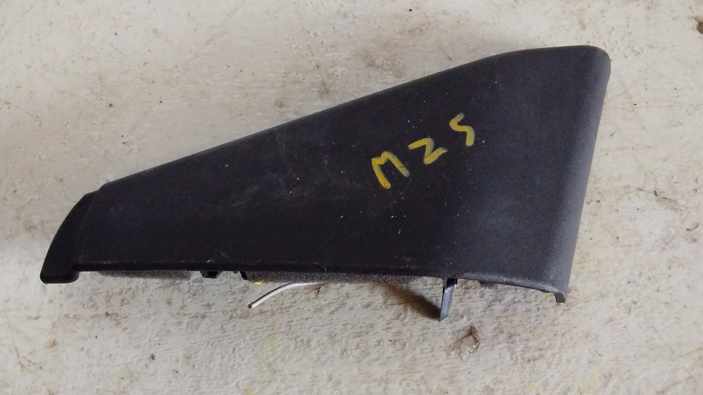 Tapa Triangulo Trasero Mazda 5 2007 2010
