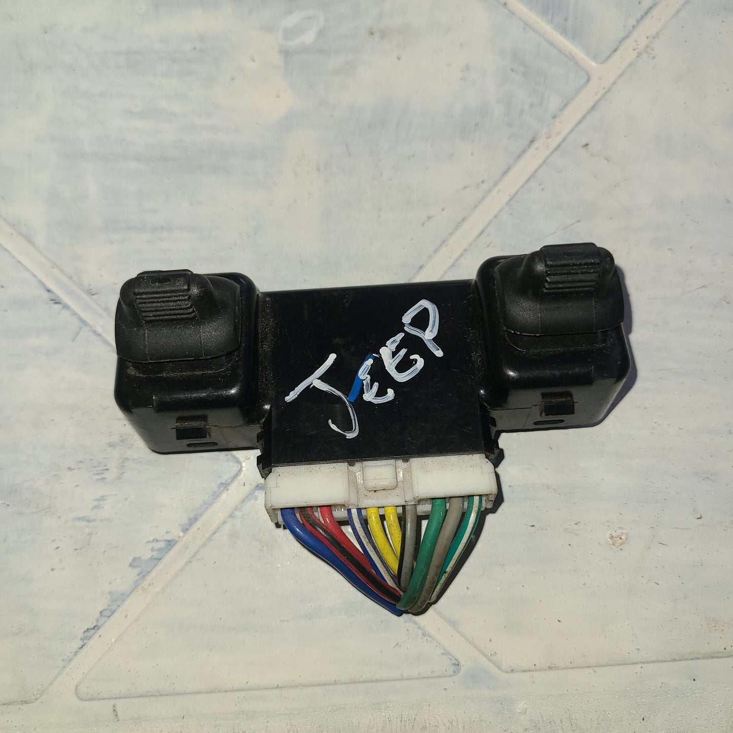 Mando Eleva Vidrio Trasero Jeep Cherokee Liberty KJ
