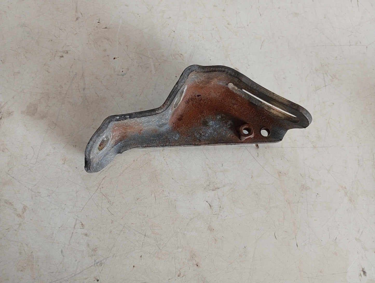 Soporte Alternador Honda CRV B20 1999 2001