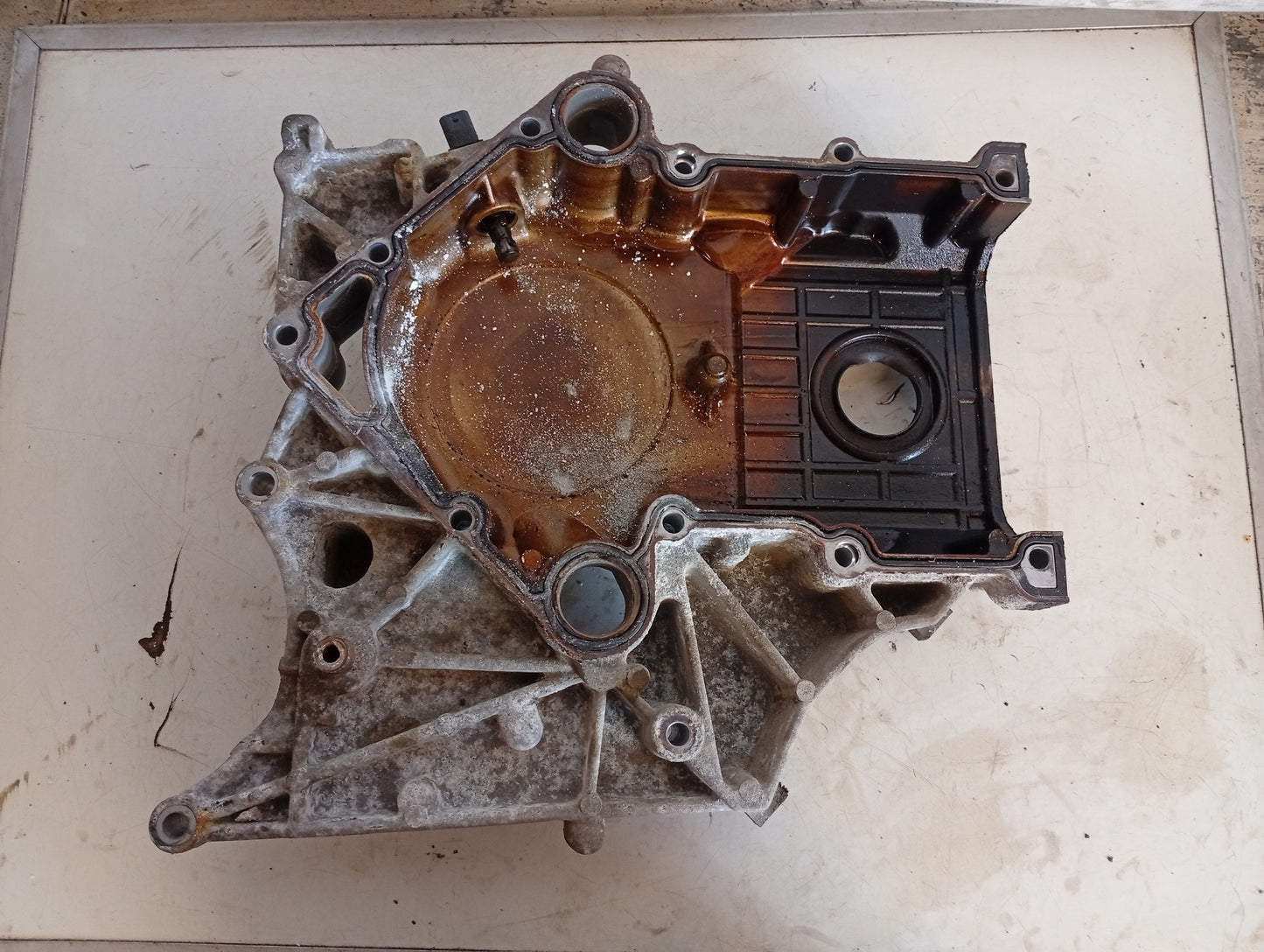 Tapa Cadena Dodge Ram 5.7 2011