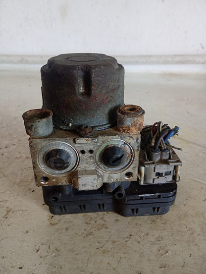 Modulo ABS Freno Toyota Tundra V8 4.7 2001 2005
