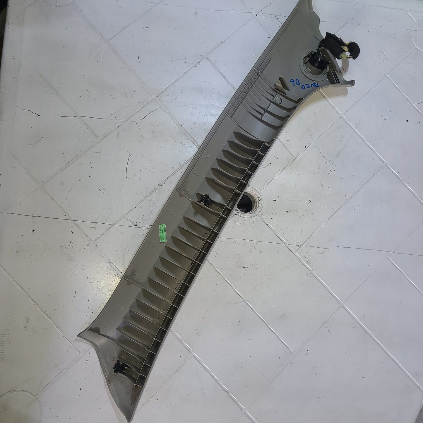 Platina Paral Puerta Chevrolet Aveo