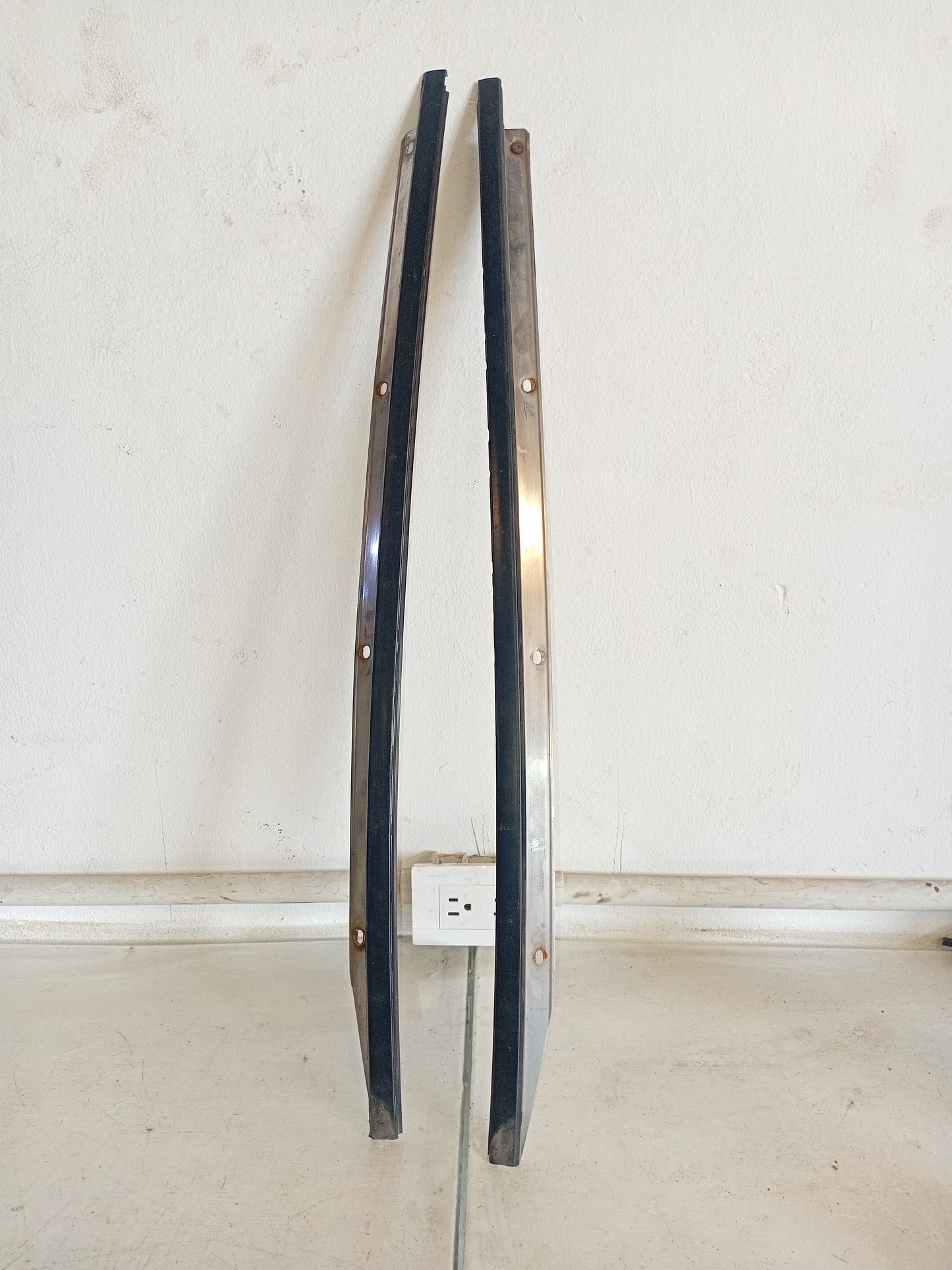 Platina Interna Parabrisa Delantero Nissan Sentra B14
