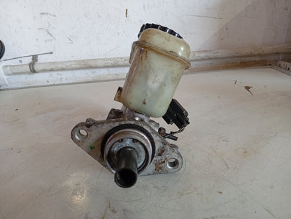 Bomba Freno Ford Escape 2004