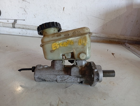 Bomba Freno Ford Escape 2004