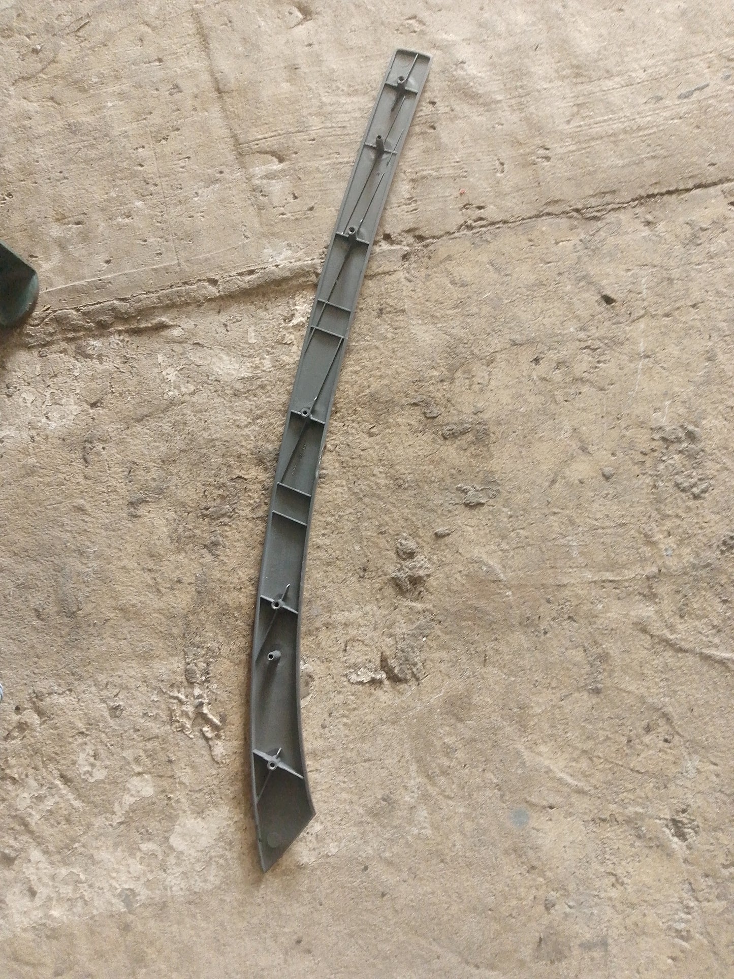 Platina guardafango Chevrolet Optra