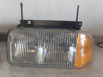 Faro Delantero GMC Sierra 1994-1997