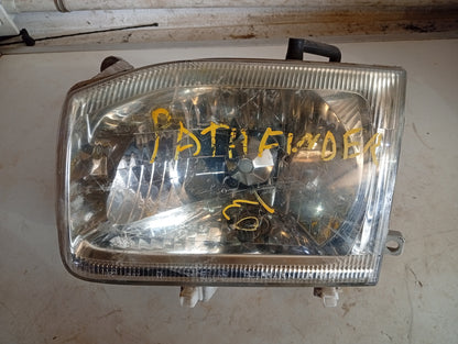 Faro Nissan Pathfinder 2000 2004