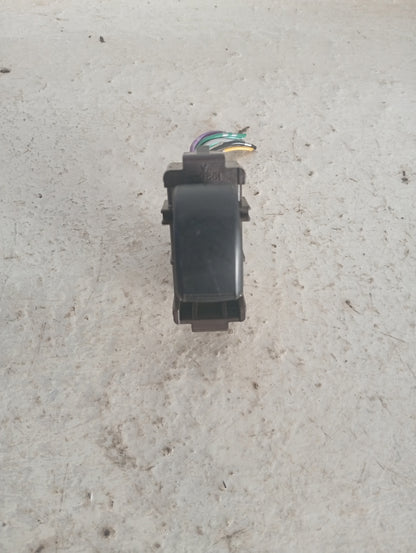 Mando Eleva Vidrio Individual Toyota   Highlander 2004