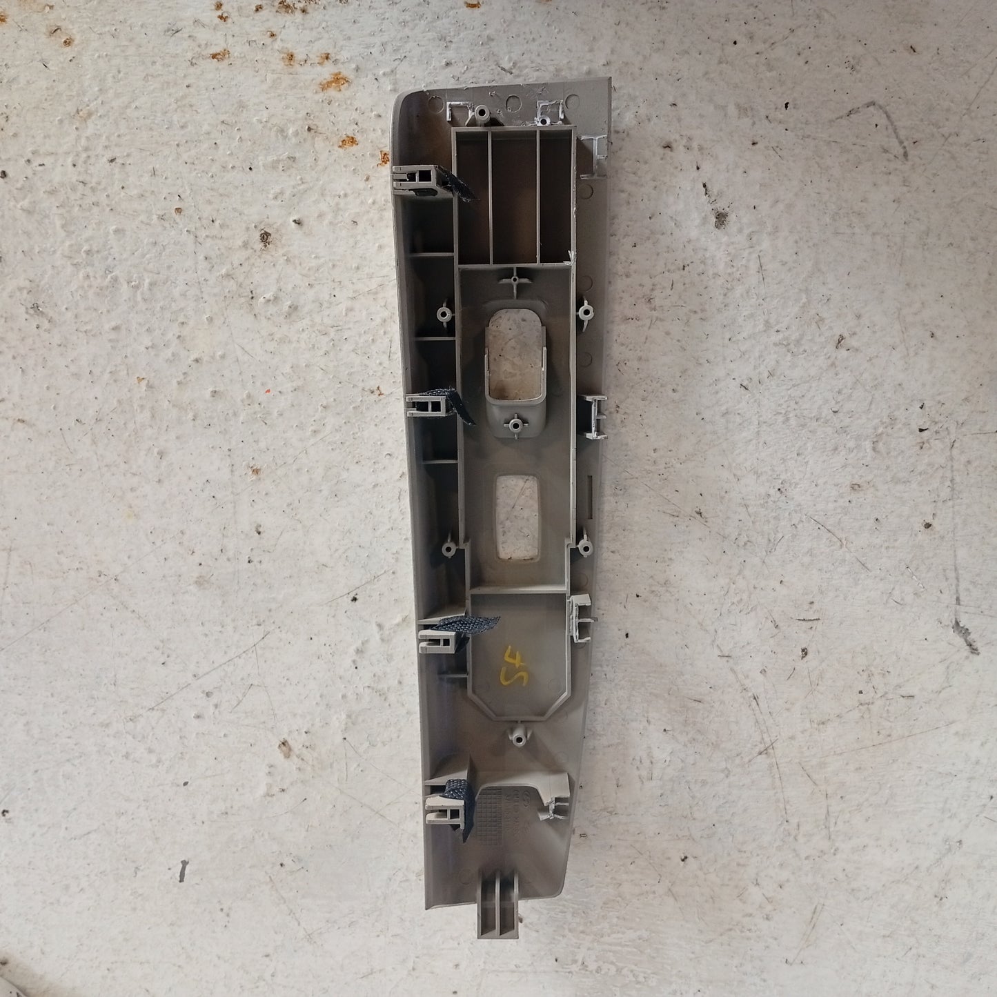 Embellecedor Mando Eleva Vidrio Hyundai Santa Fe