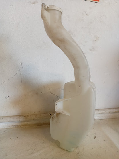 Envase limpiaparabrisa Mitsubishi Galant 2004 Importado