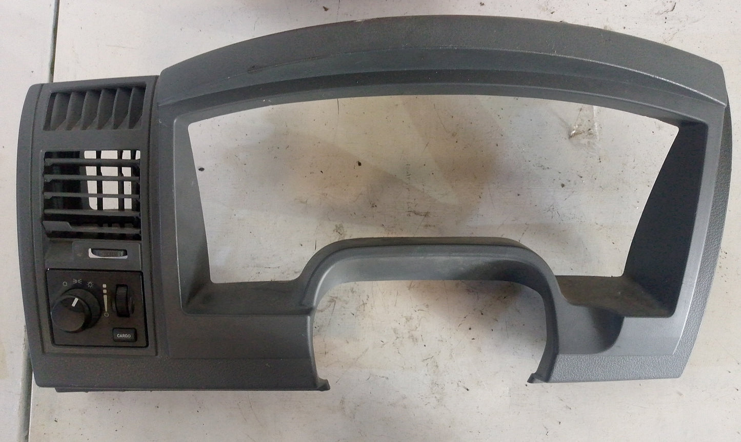 Embellecedor Cluster Tacometro Dodge Dakota 2005 2007