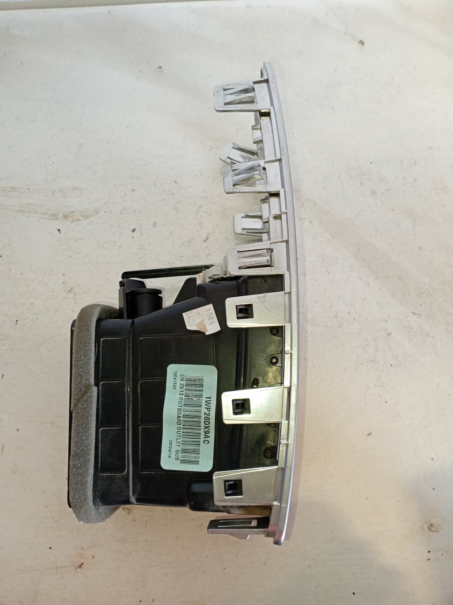 Rejilla Lateral Aire Acondicionado Dodge Ram 2014