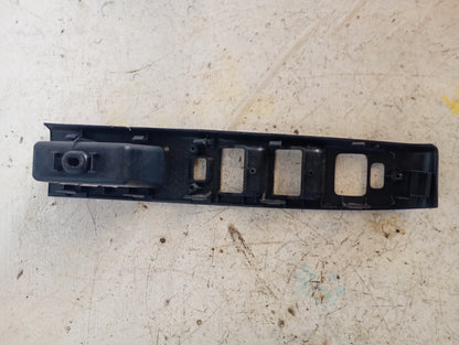 Moldura Mando Eleva Vidrio Piloto Mazda 5