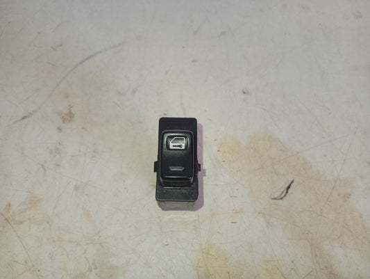 Mando Seguro Puerta Individual Nissan B15