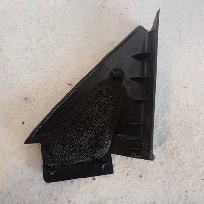 Tapa Triangulo Interno Retrovisor Nissan Sentra B14