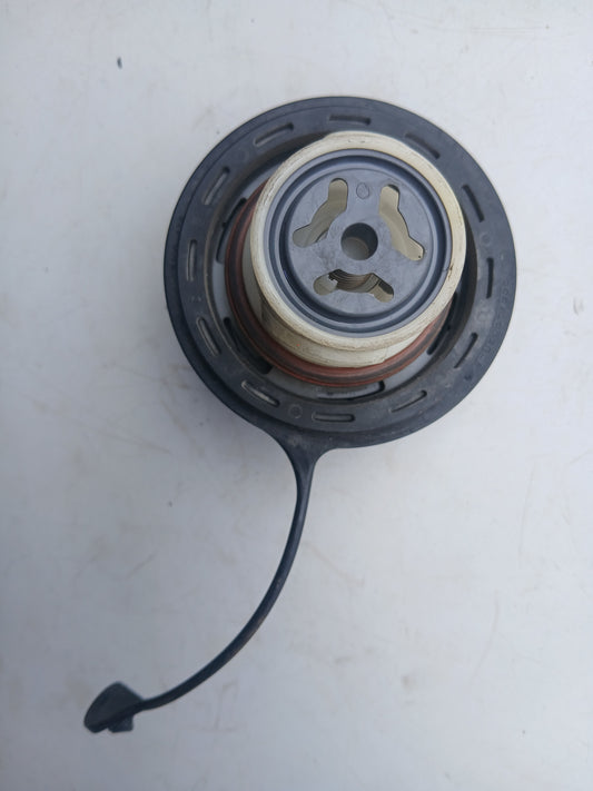 Tapa Gasolina Mazda3