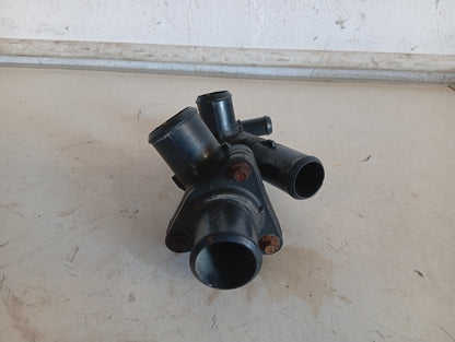 Toma De Agua Plastica Ford Fusion