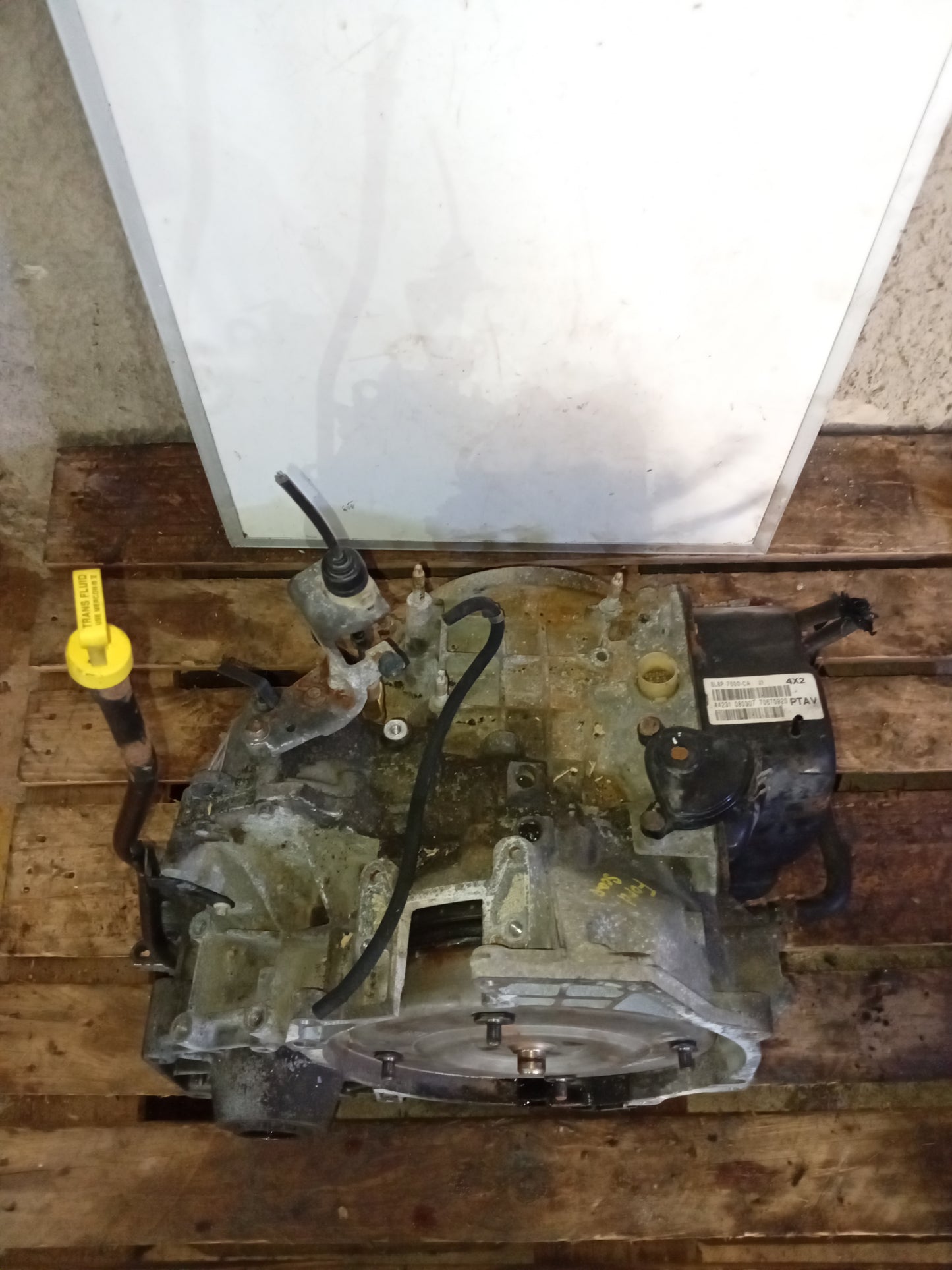 Caja Ford Escape 2006 2008 4X2