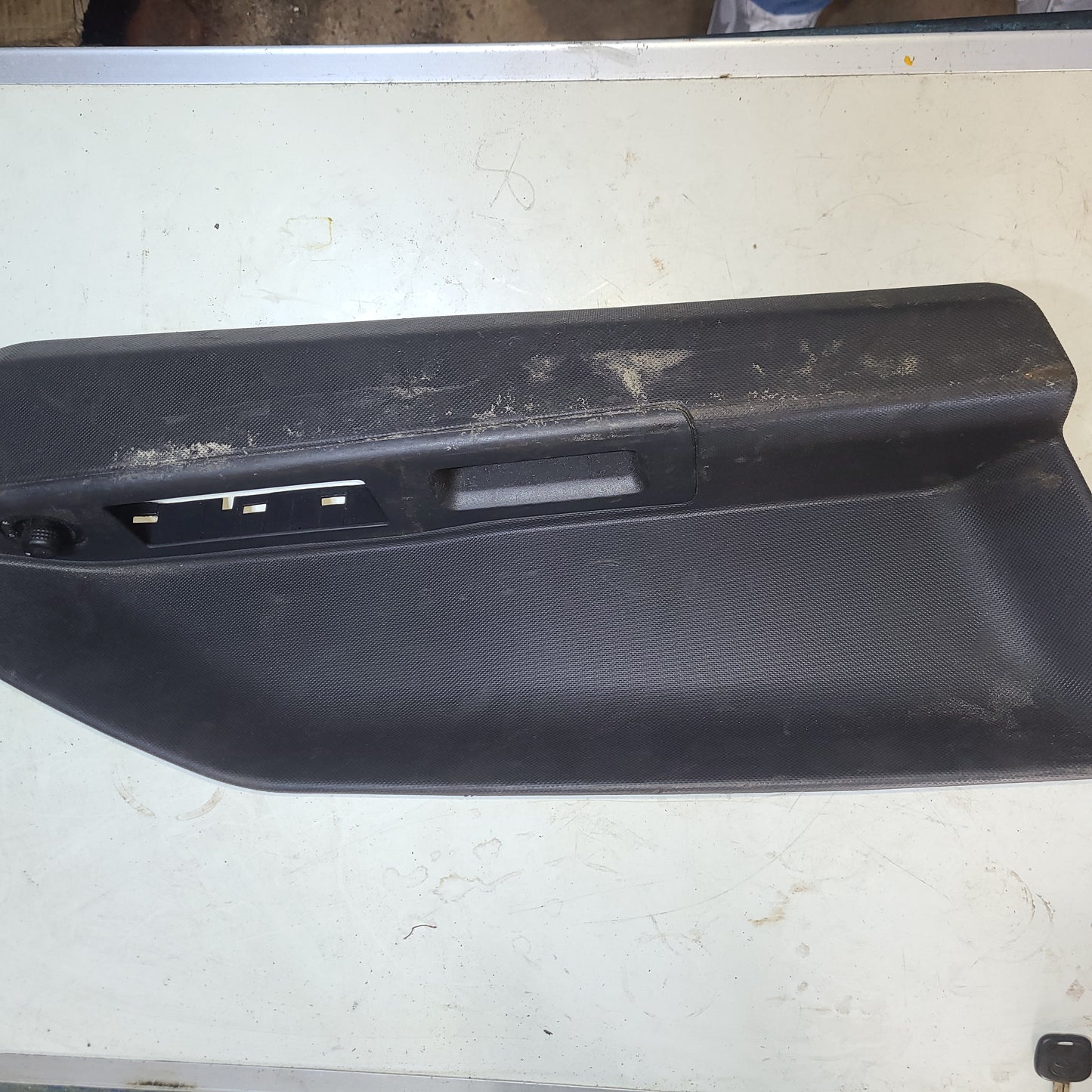 Embellecedor Puerta Dodger Caliber 2.0