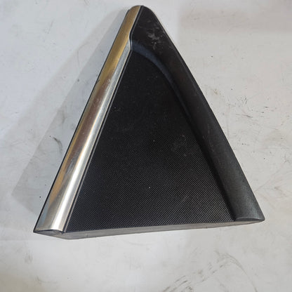 Tapa Triangulo Puerta Trasera Chverolet Cruze