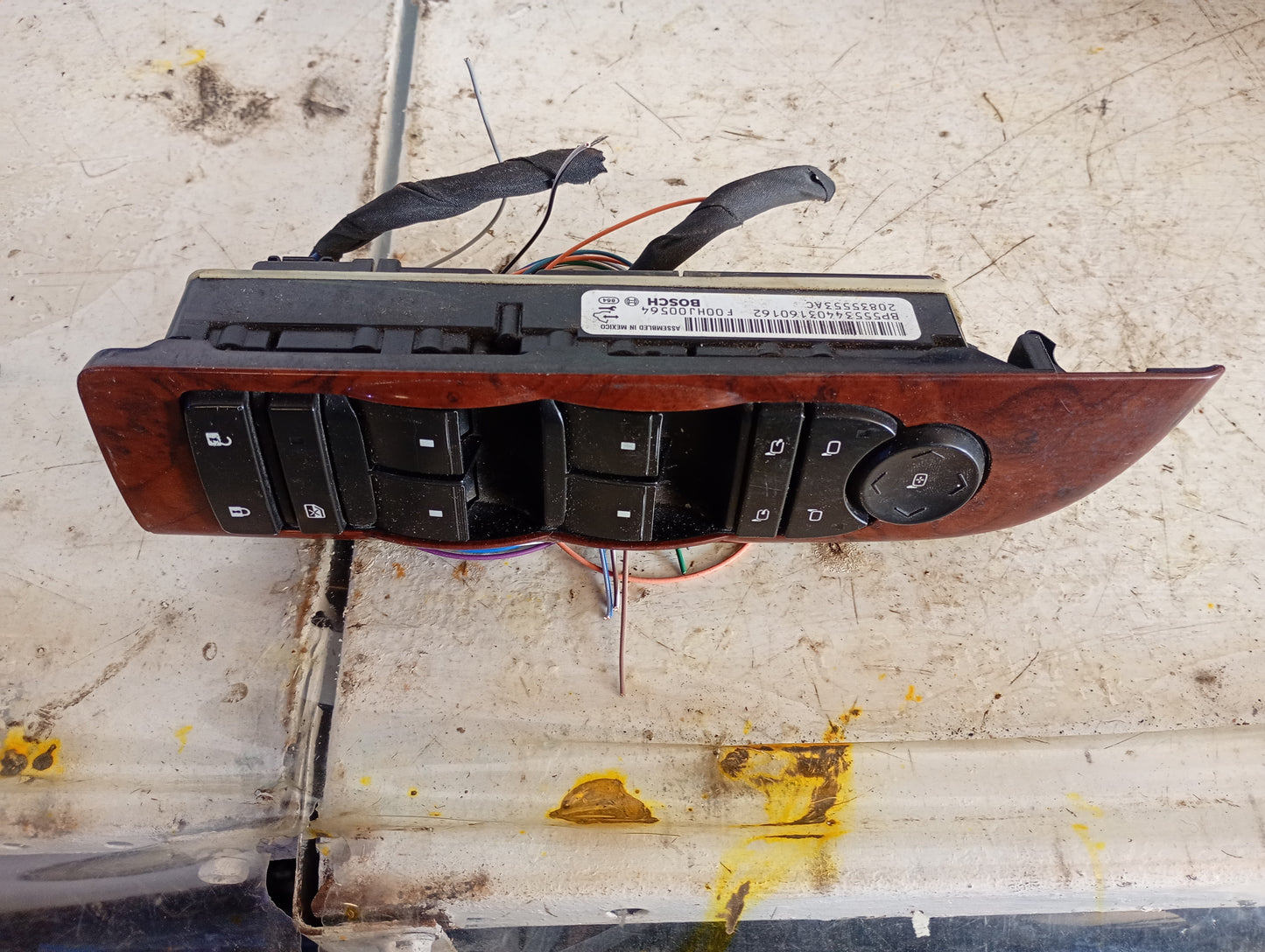 Mando Eleva Vidrio Piloto Toyota Hilux 2011
