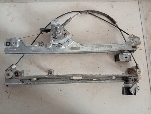 Eleva Vidrio Manual Chevrolet Silverado Suburban 2001