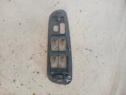 Embellecedor Mando Eleva Vidrio Toyota Tundra 2000 2006