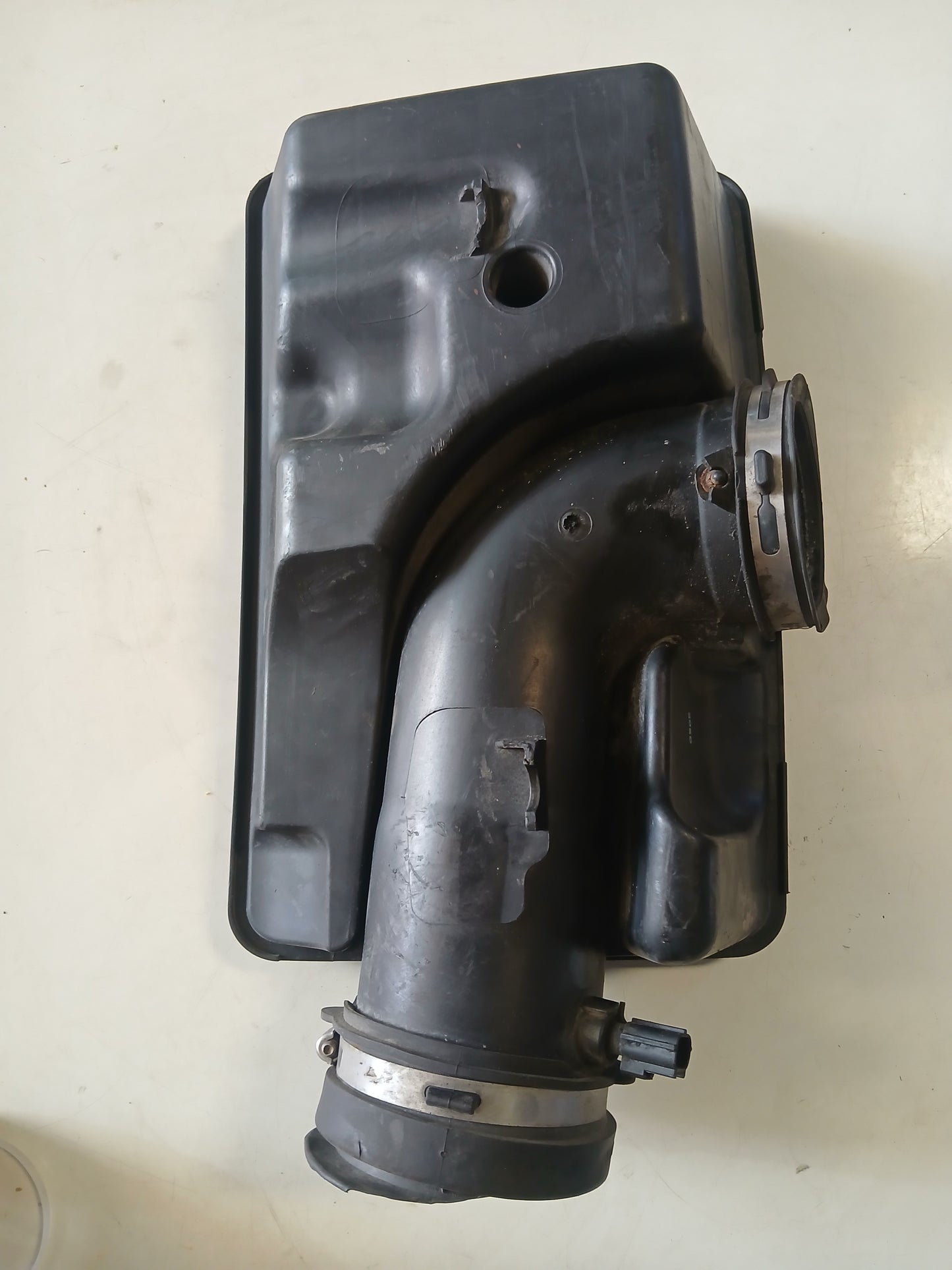 Caja Filtro Purificación Aire Jeep Liberty KJ 3.7 2002 2006