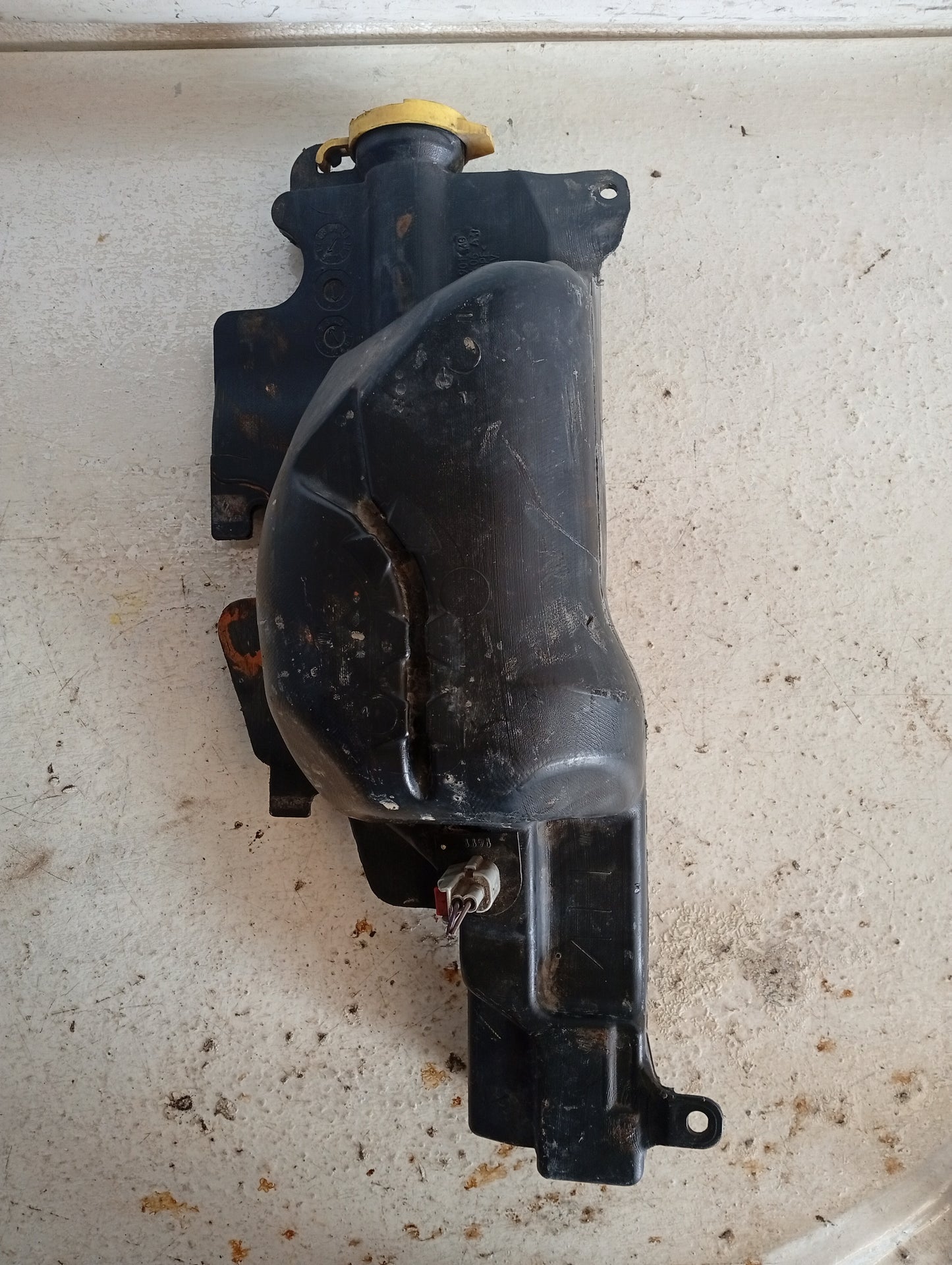 Envase Deposito Limpiaparabrisa Dodge Ram 1500 2014