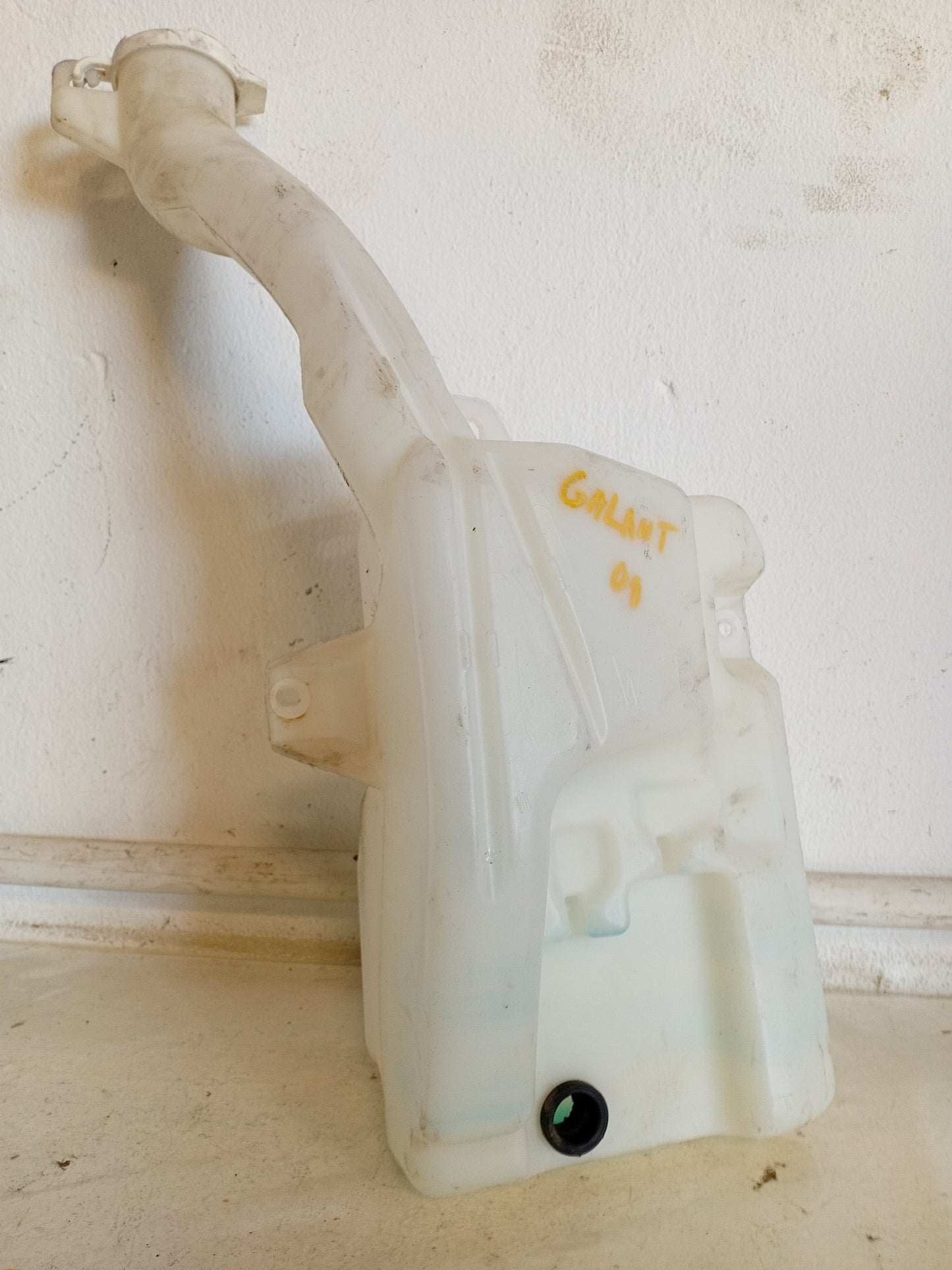 Envase limpiaparabrisa Mitsubishi Galant 2004 Importado