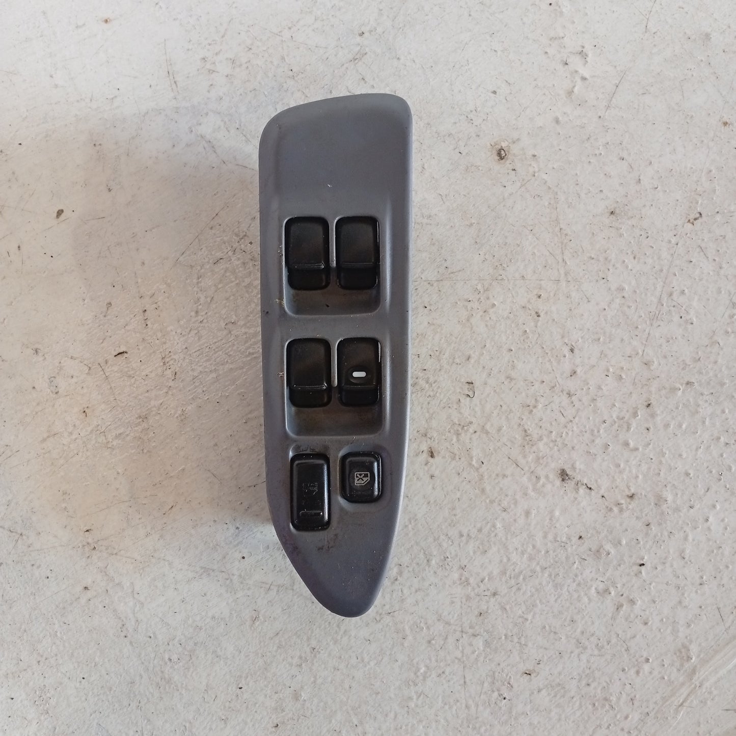 Mando Piloto Eleva Vidrio Mitsubishi Lancer 2002 2006