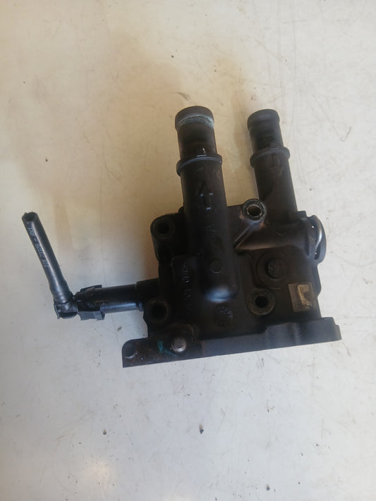 Toma De Agua Plastica Chevrolet Astra