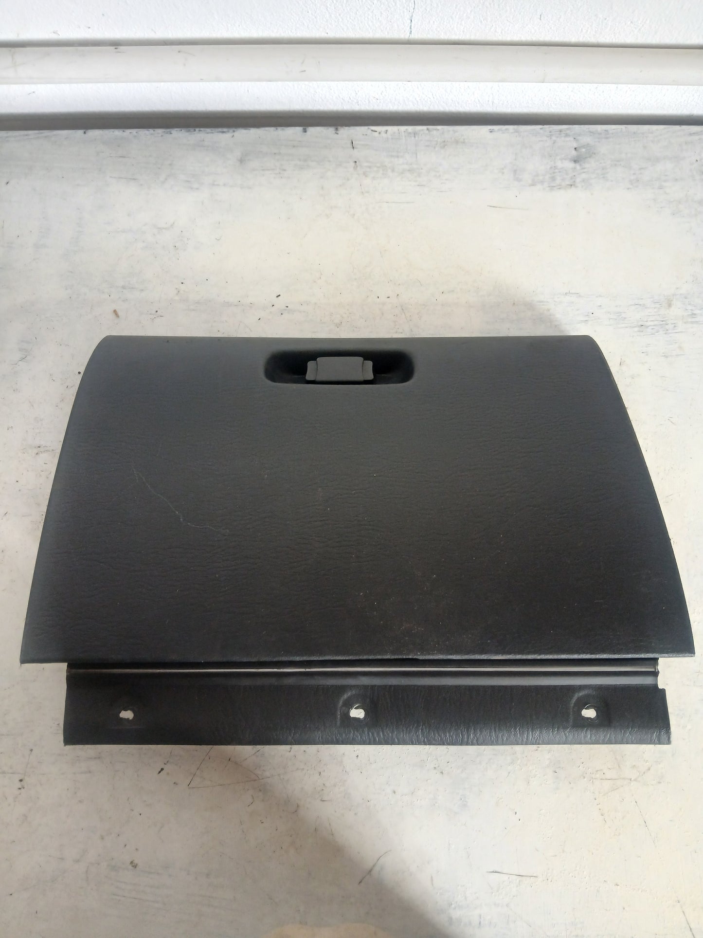 Guantera Inferior Dodge Neon 2000 2005