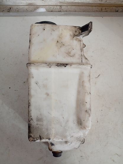 Envase Deposito Limpiaparabrisas Toyota Tacoma 2005 2011