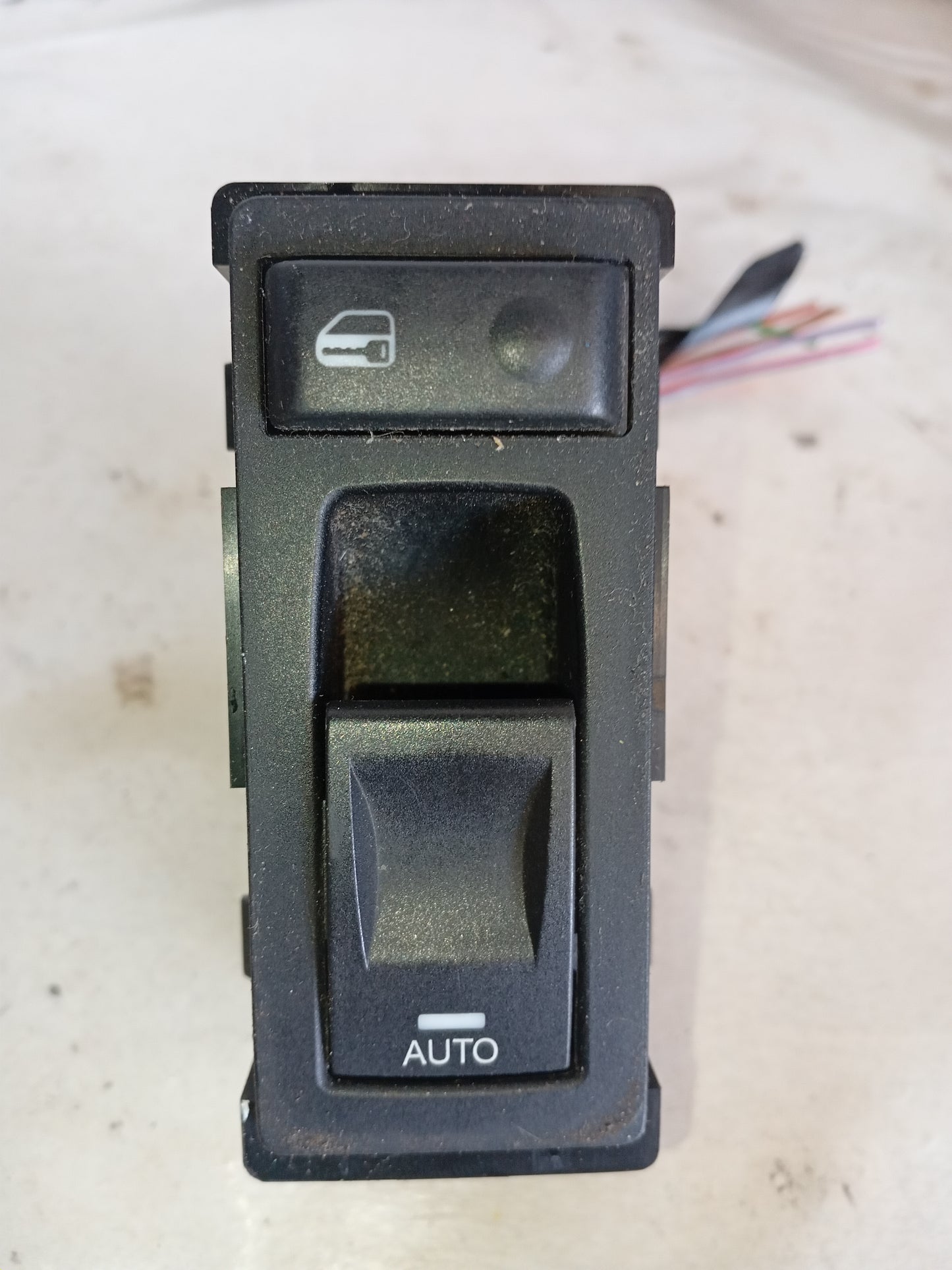 Mando Eleva Vidrio Dodge Charger 2007