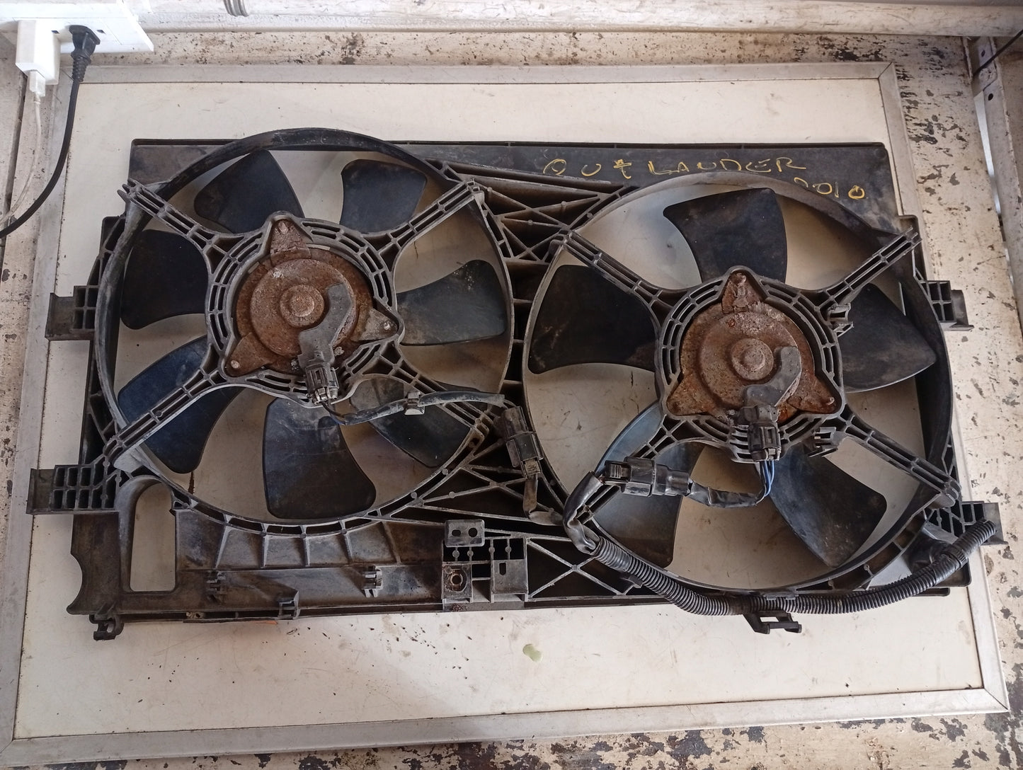Electroventilador Doble Mitsubishi Outlander 3.0 2007 2013