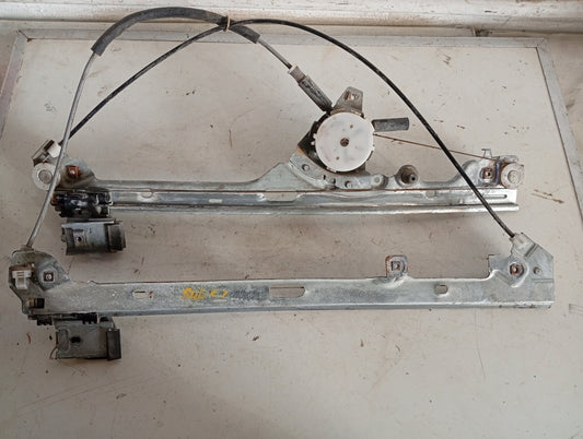 Eleva Vidrio Manual Chevrolet Silverado Suburban 2001