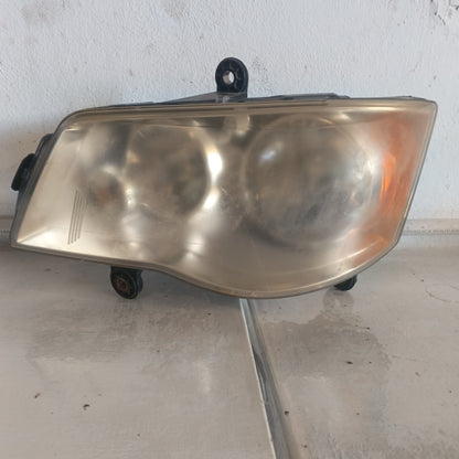 Faro Delantero Chrysler Town Country 2008 2011