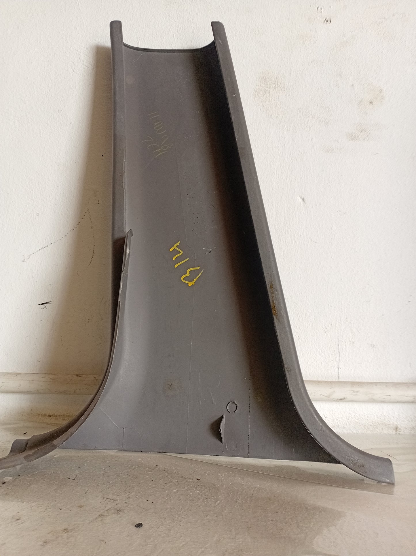 Moldura Paral Interno Cinturon Central Nissan Sentra B14