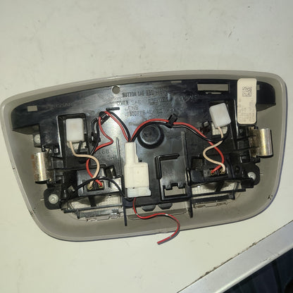 Lampara Luz De Techo Nissan Xterra 2001 2004