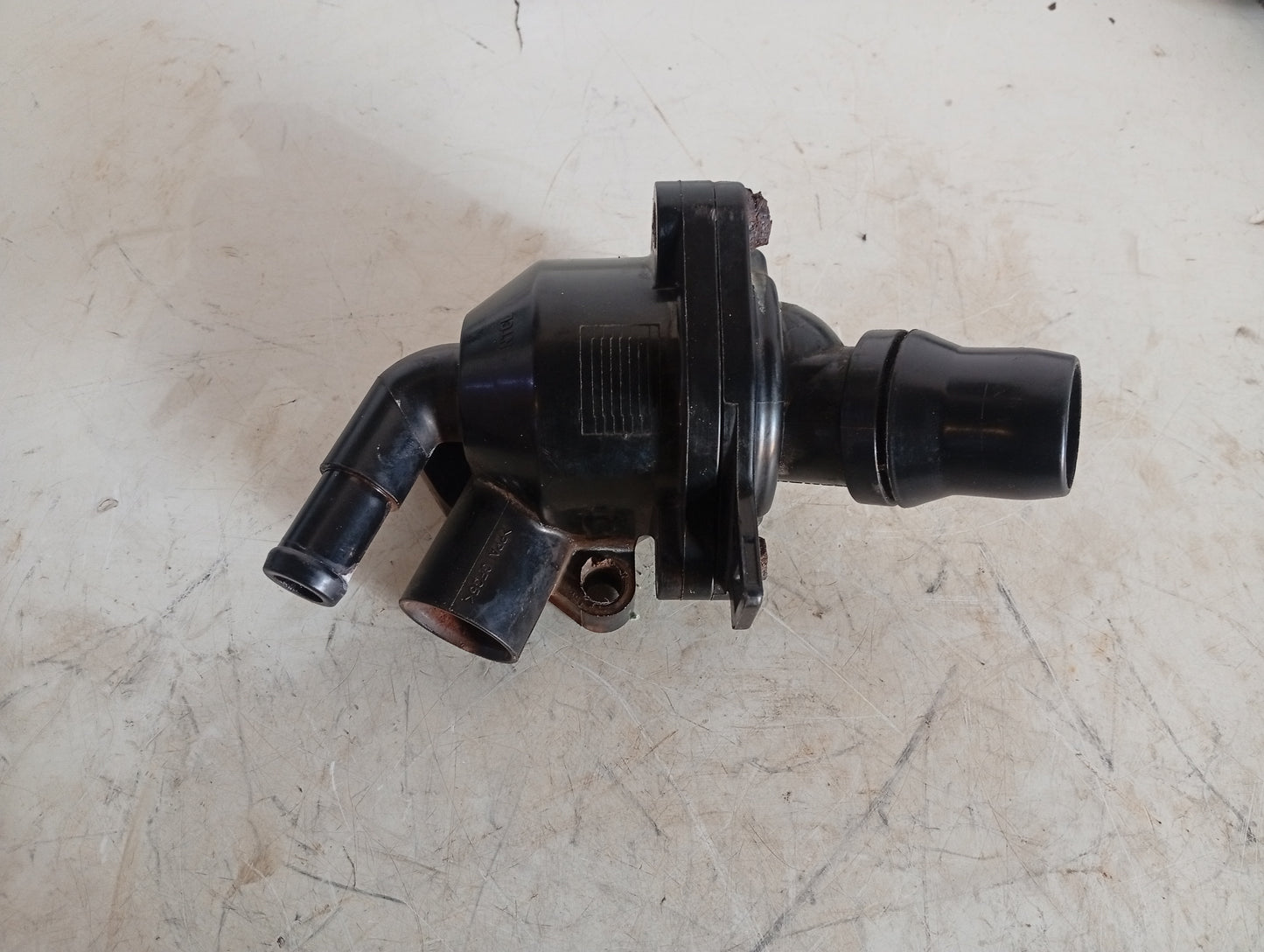 Toma De Agua Plastica con Termostato Honda K24A4