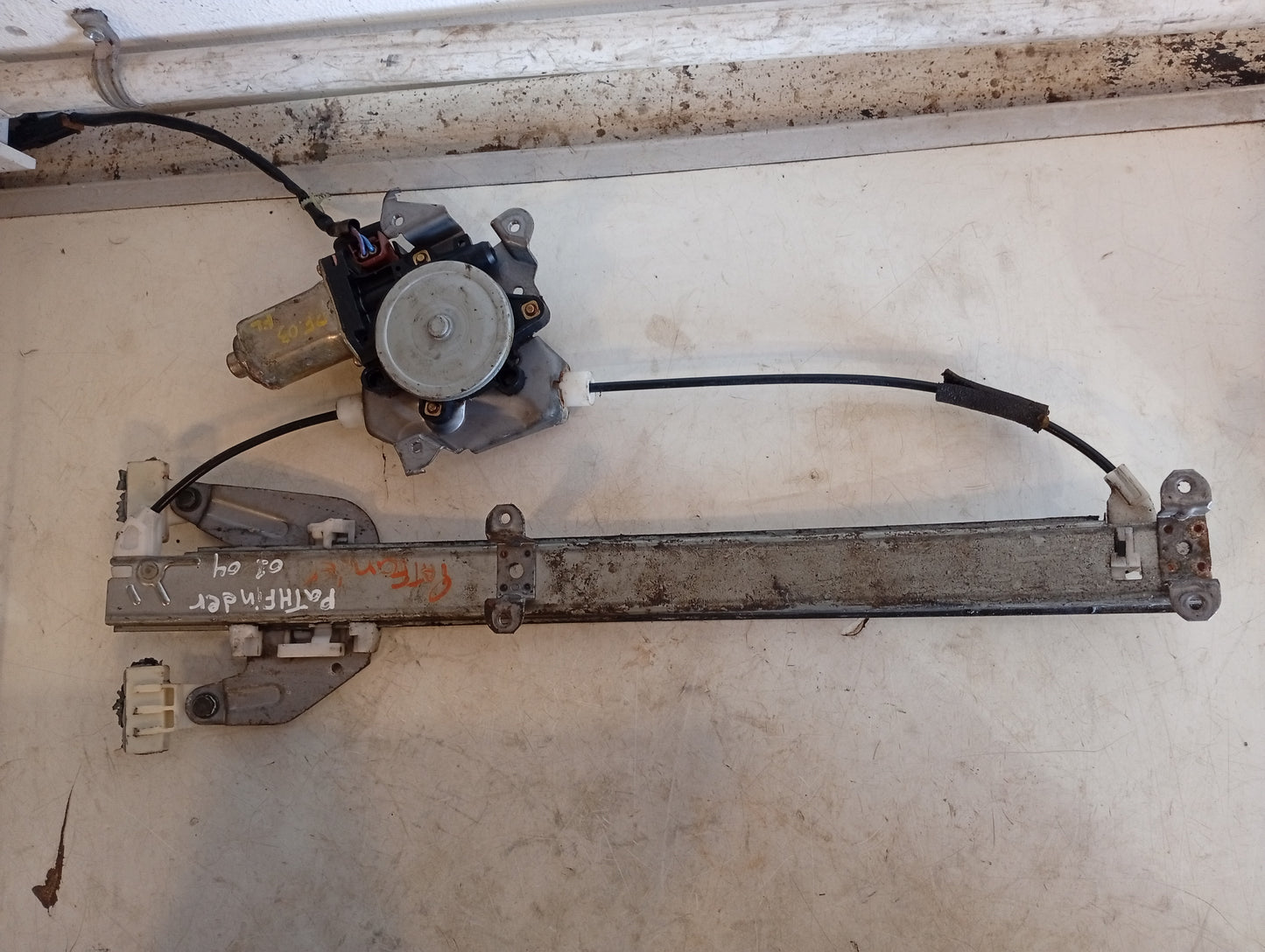 Motor Vidrio Nissan Pathfinder 2001 2004
